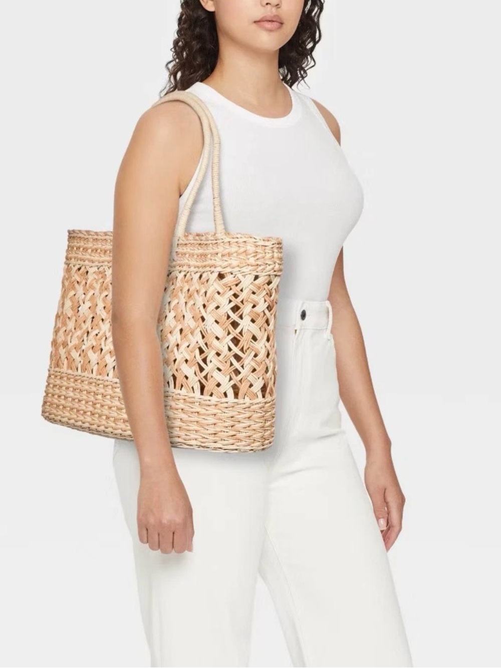 Straw Tote Handbag - Shade & Shore
Natural/Ivory XL Bag
New with Tag - Picture 2 of 5
